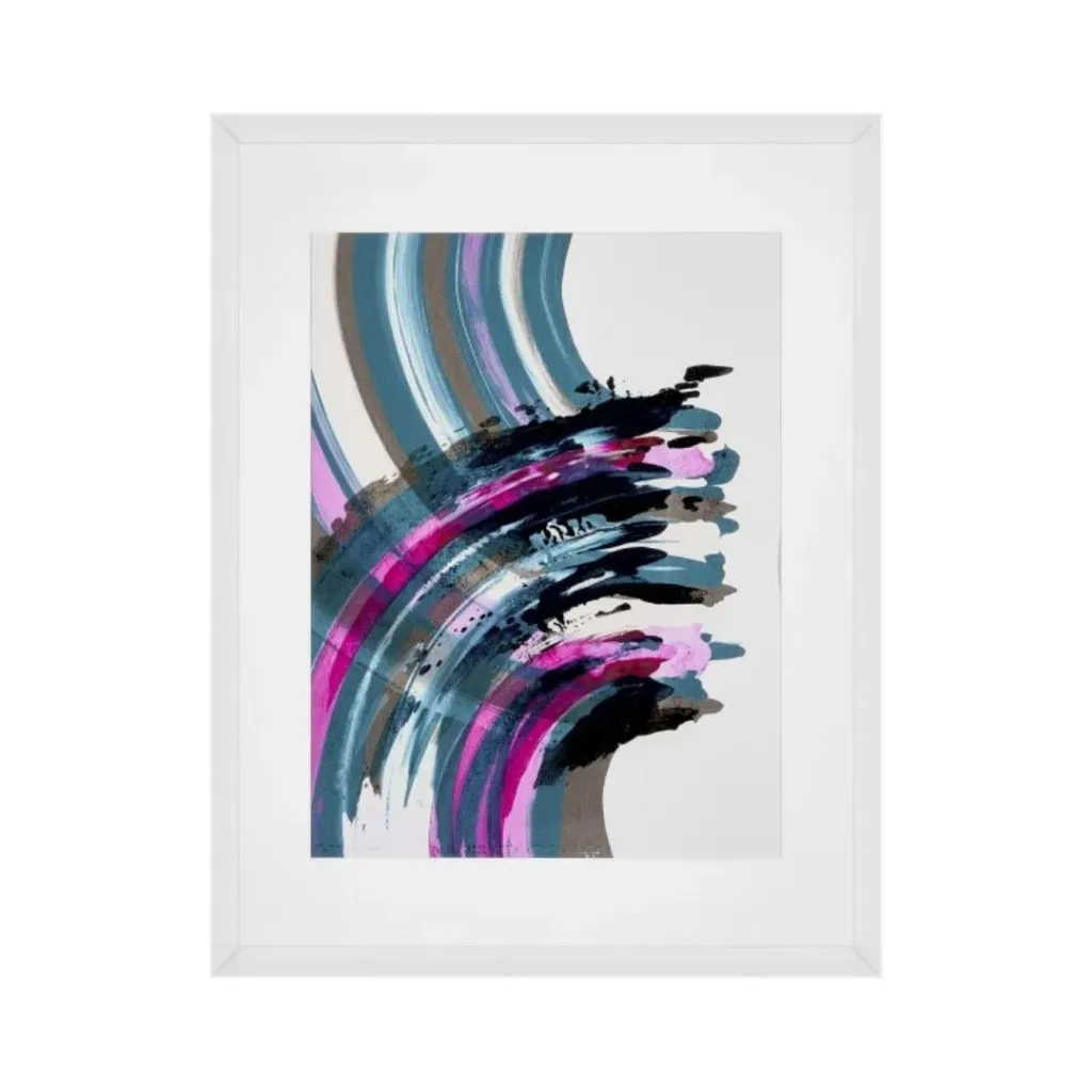 Cuadro con trazos curvos en forma de arco en azul petróleo, rosa y negro, con marco blanco y paspartú